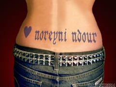 c'est jolie qui a fait ce joli chose!!! il y'a mon nom dessus !!!